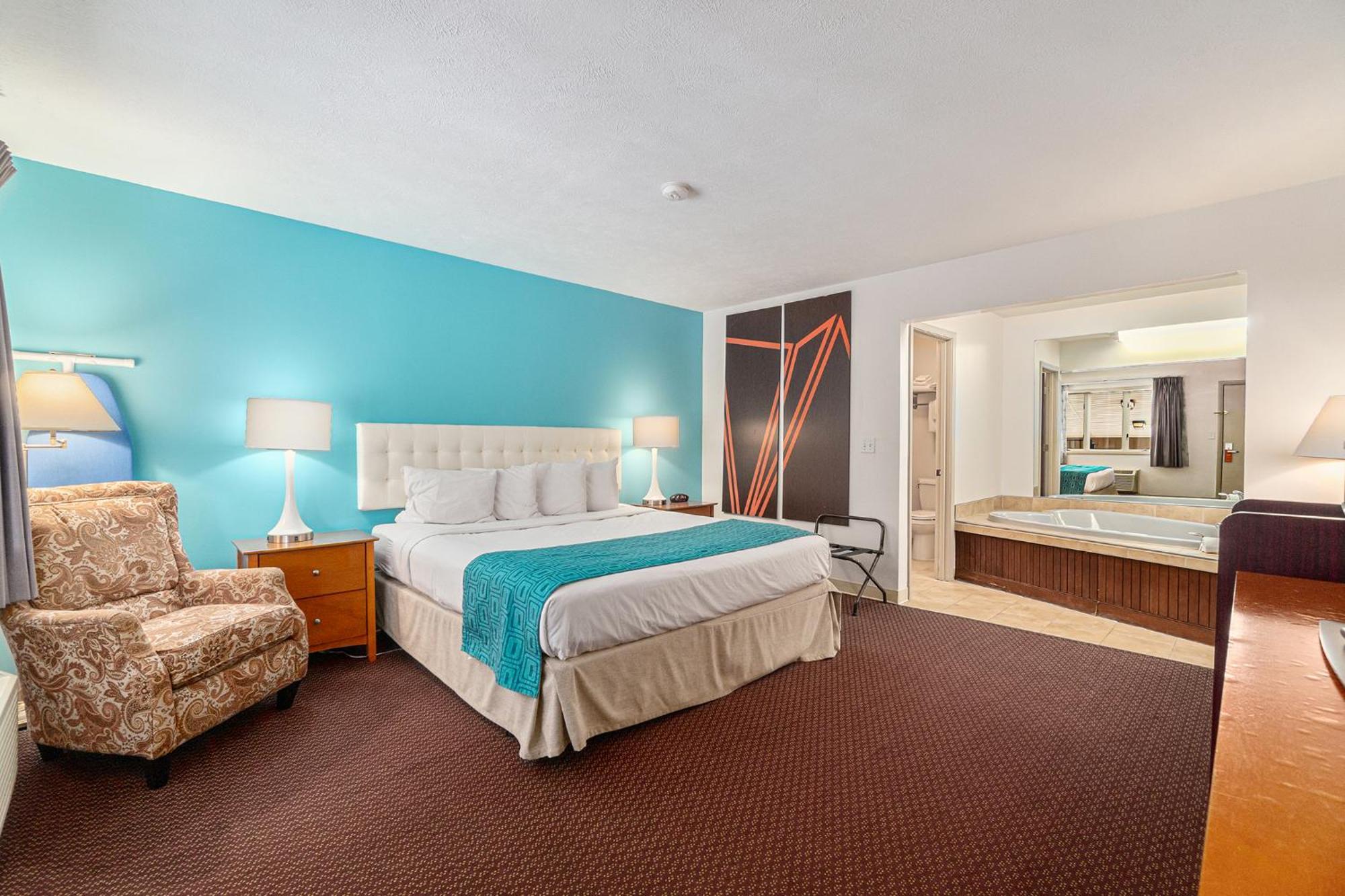 Howard Johnson By Wyndham Traverse City Exterior photo